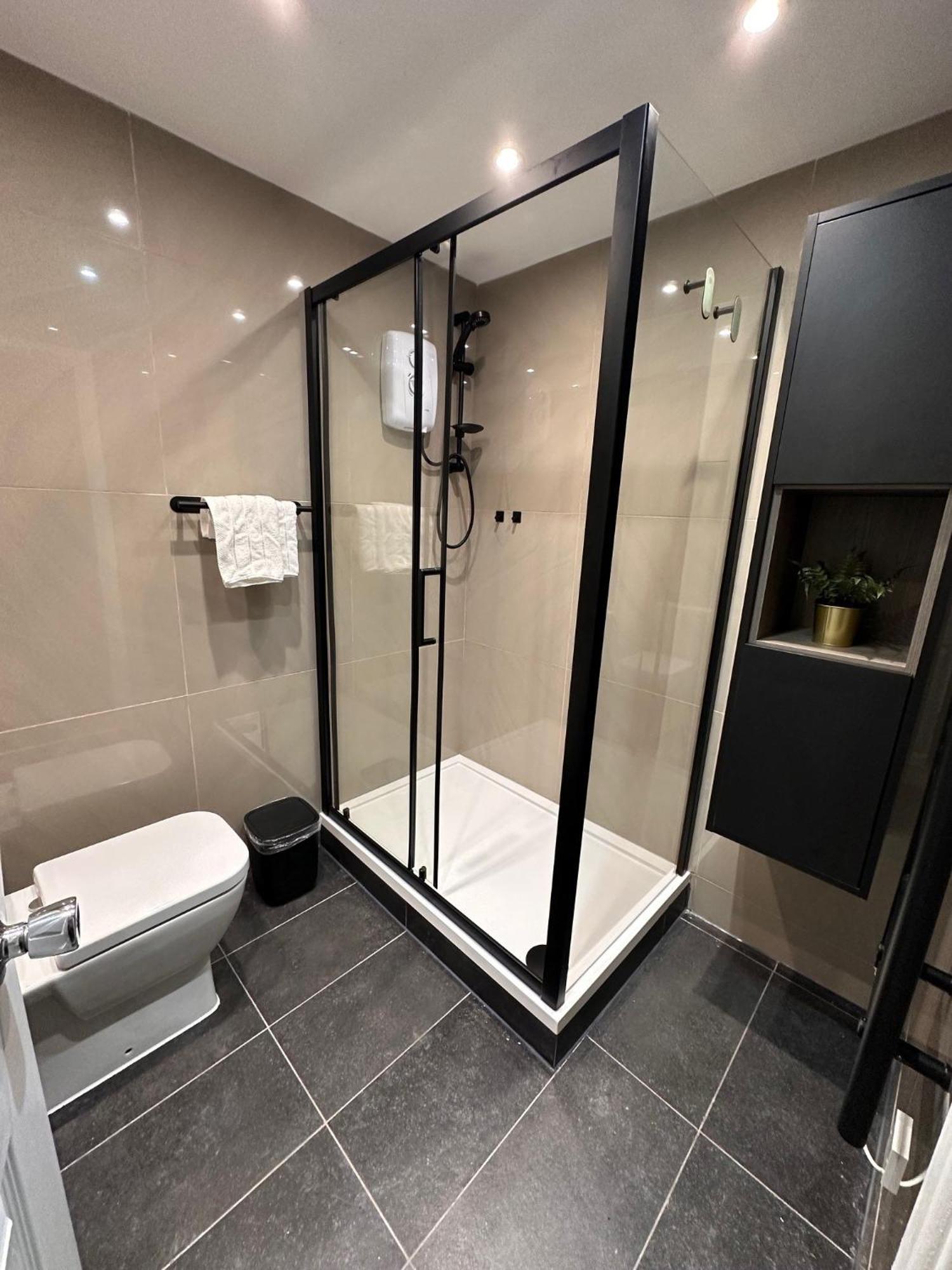 R1 - Private Room In Modern Shared Apartment, Each With Kitchenette, Central Birmingham Exteriér fotografie